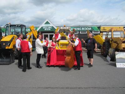 JCB UTTOXETTER SPONSOR DEBONAIRES